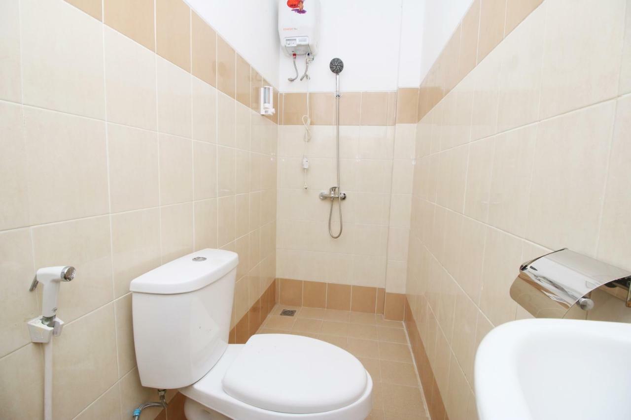 กามาร์ เกลูวาร์กา กังปุง บาหลี 3 Hostel จาการ์ตา ภายนอก รูปภาพ